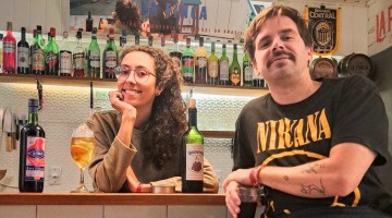 🎤🍷 Entrevista: Clarissa e Seba, os criadores da La Finca, primeira vermuteria artesanal do Brasil, em Paraty (RJ)