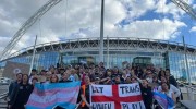 Inglaterra e o ataque ao direito de pertencimento de jogadoras trans