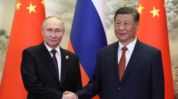 Edição 394 – No embalo de Trump e Putin, quem vence é a China